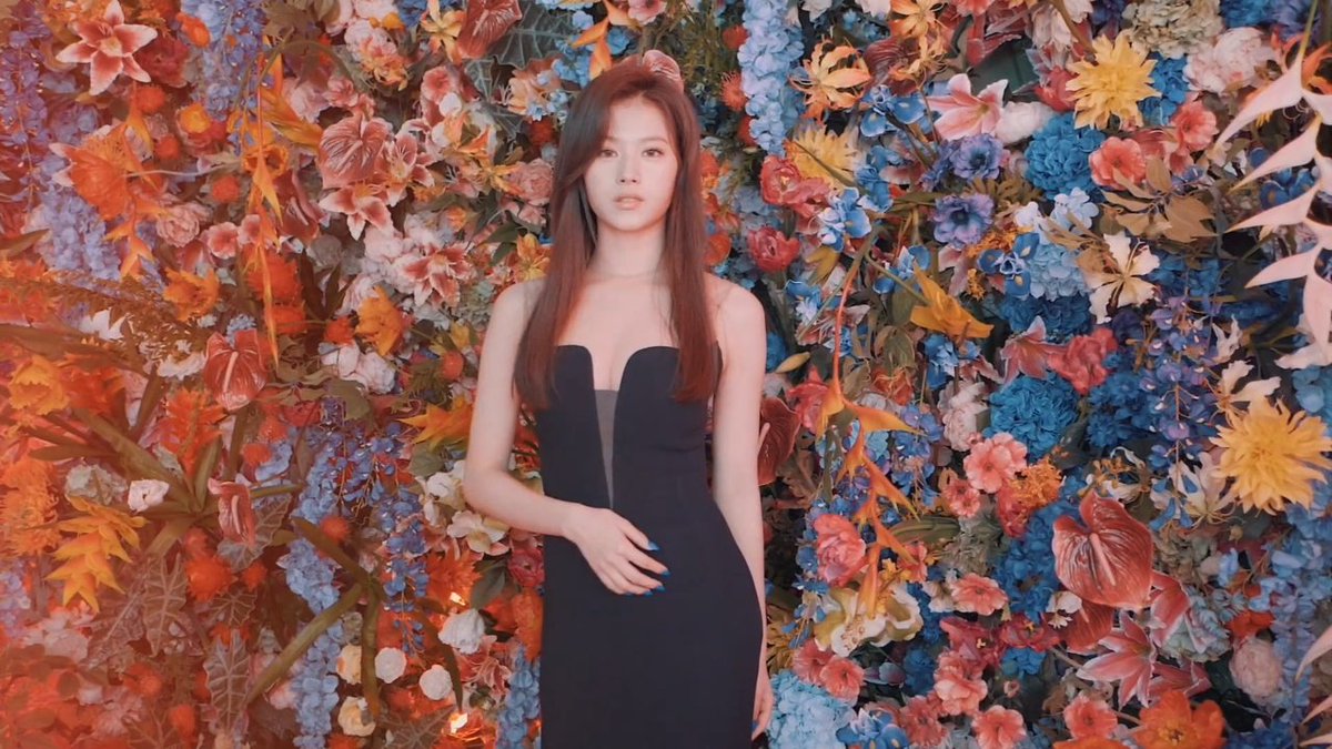 Minatozaki Sana's teaser [a thread] #EyesWideOpen  #ICANTSTOPME  @JYPETWICE