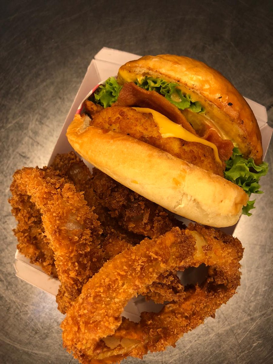 CesiMiranda2's tweet photo. Hoy mi novio comienza su nuevo proyecto!!🤩 me ayudan con un RT!!
Prueba las Nuevas Burgers estilo California🌴Bucks Brothers🍔 Pidelas al 📞6681914525 o por Insta buckbrothers ENVÍO GRATIS. Están buenisimas👌🏻👌🏻Horario de atención: Jueves a Sábado de 7-11pm, Domingos de 1-11pm. https://t.co/hAnpeEja18