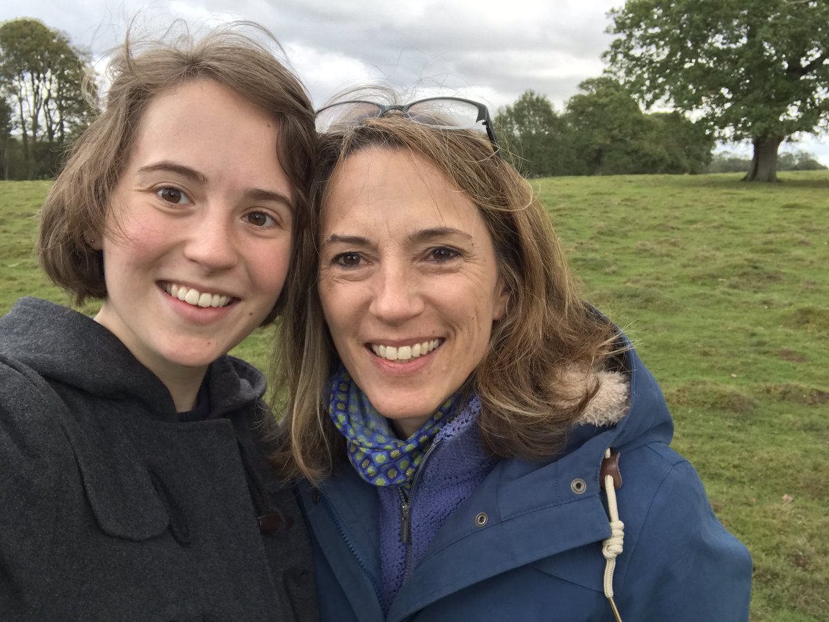 MurphyLiz1's tweet photo. A walk in the countryside with my daughter today putting values of Family and Appreciating Beauty into action on #WorldValuesDay https://t.co/S3mvcBaCEs