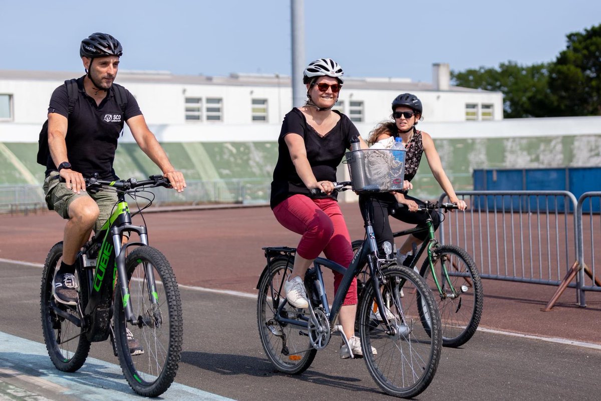 SCOCyclisme's tweet photo. ▶️ La formation #RemiseEnSelle est gratuite et accessible jusqu’au 31/12/20 ! 

🚲 Prenez rendez-vous pour avoir 1h30 de cours personnalisé, adapté à votre niveau et vos attentes.

📺 Découvrez notre reportage de @France3tv @Angers à 18h30

📸 - Regine Lemarchand

#SolutionVélo https://t.co/UGsa3T1Tg0
