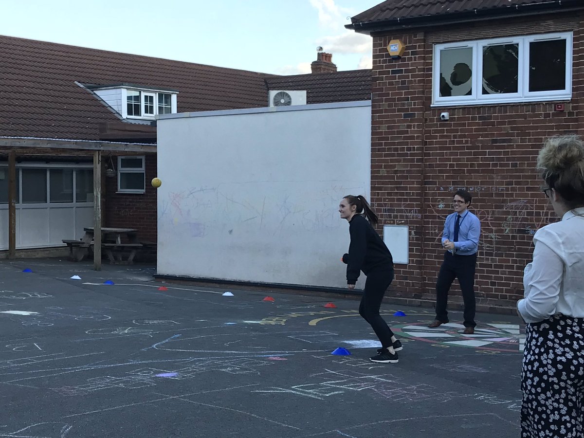 TheOaklandsBham's tweet photo. Such fun after school in the playground @TheOaklandsBham Tears of laughter and just a touch of competition! #wellbeing #bekind #MentalHealthMatters #healthyschool https://t.co/9P0RvBhM5J