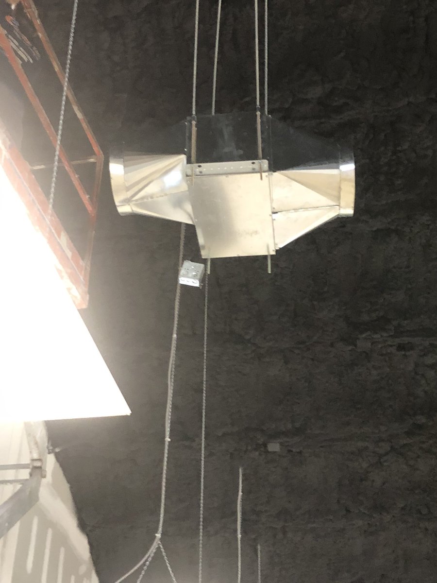cleverduct79's tweet photo. Running exhaust for a wood shop today. 💪🏾💪🏾💪🏾
#hvaclife #hvaclove #hvactech #Ductrunner #Ductlife #qualitywork https://t.co/9ZD4xeABRb
