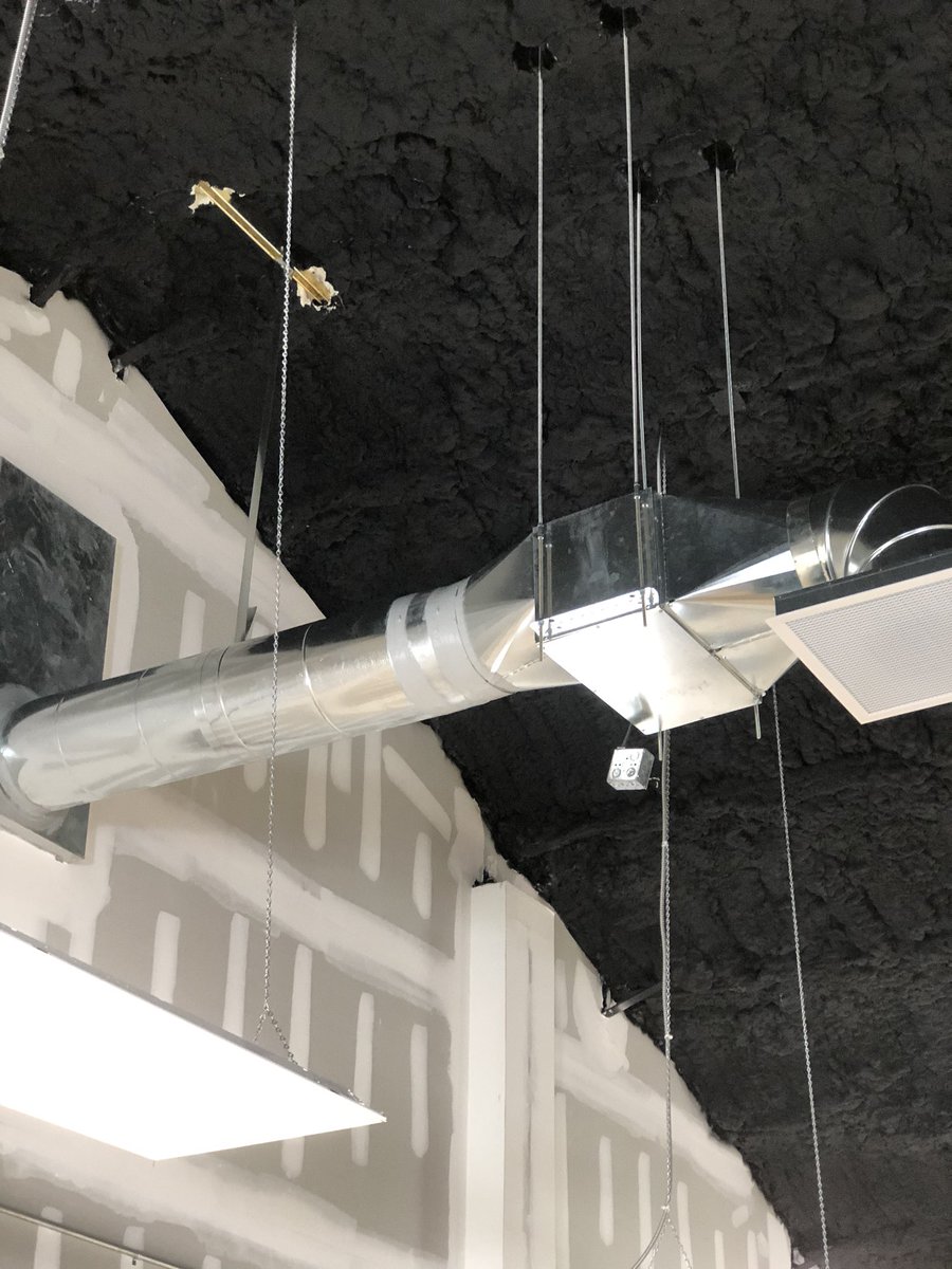 cleverduct79's tweet photo. Running exhaust for a wood shop today. 💪🏾💪🏾💪🏾
#hvaclife #hvaclove #hvactech #Ductrunner #Ductlife #qualitywork https://t.co/9ZD4xeABRb