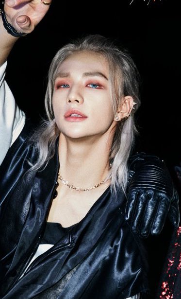 OKAY BUT WHAT IF THIS YEONJUN AND THIS HYUNJIN MET??!?!?!