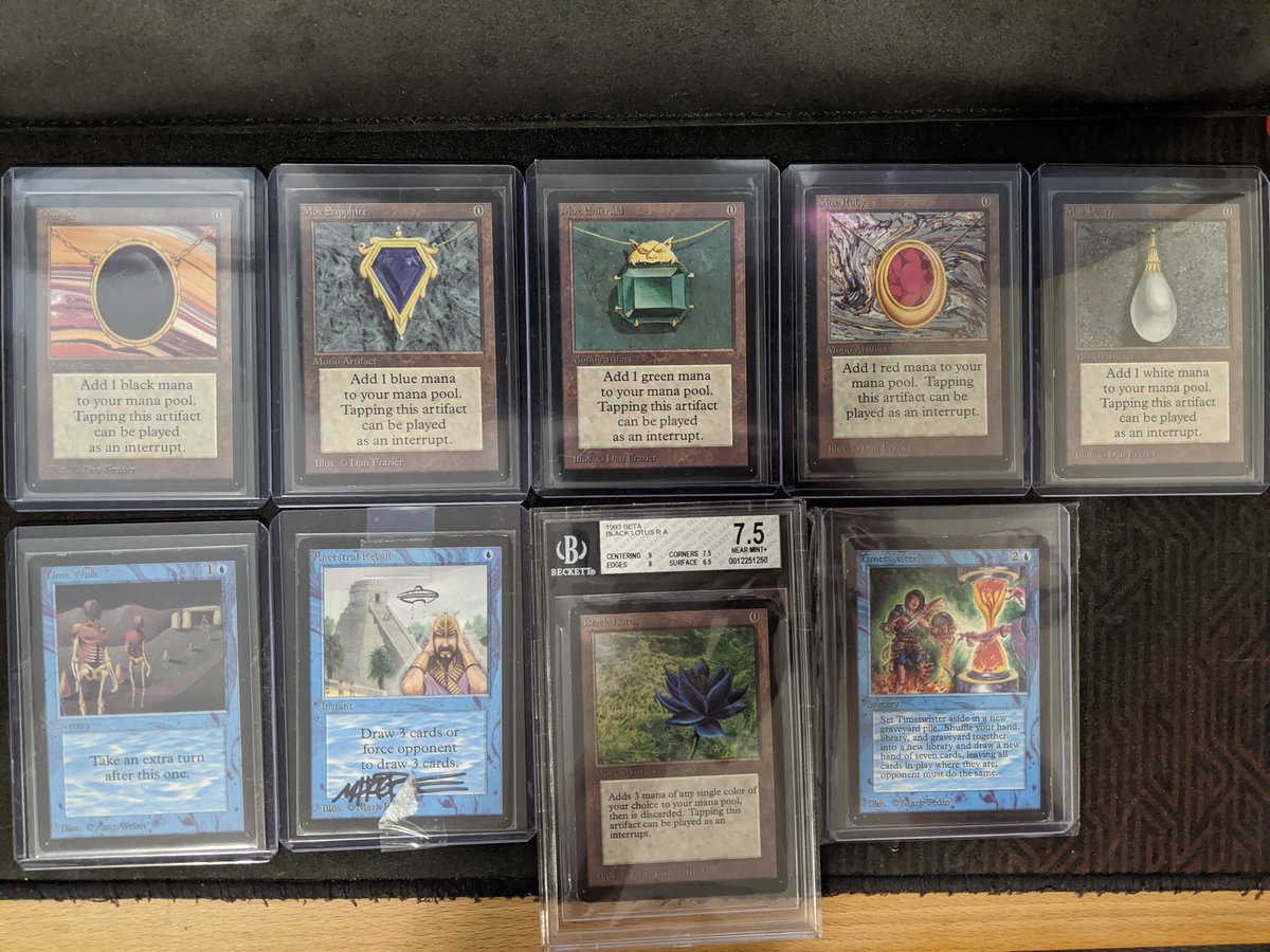 RockmanMTG's tweet photo. At long last, the set is complete.
#MTG #powernine https://t.co/Qs0hjKWOrm