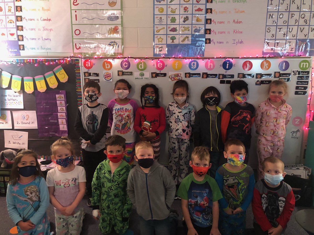 CW_Steele's tweet photo. Pajama Day with the class of our dreams! ✨🌙 https://t.co/H06EnykVQe