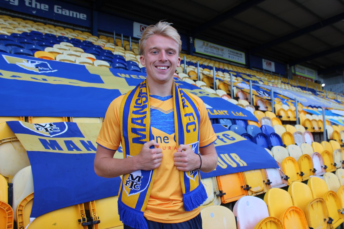 mansfieldtownfc's tweet photo. Afternoon, @GeorgeLapslie! 👋 https://t.co/JuaclJuZCQ