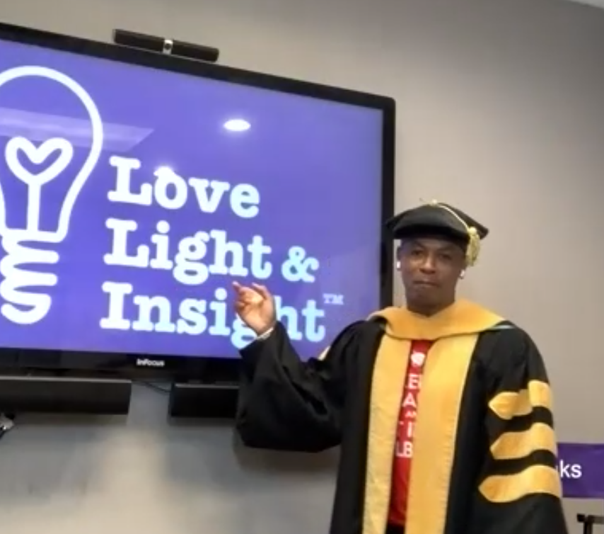 Gerace96's tweet photo. This was probably one of the BEST speakers I have ever had the privilege to hear. Thank you, @docspeaks, for every single word this morning. #lovelightinsight #AASPA20 And thank you to @_AASPA_ for allowing us this privilege! https://t.co/dW4v3X8Mvj