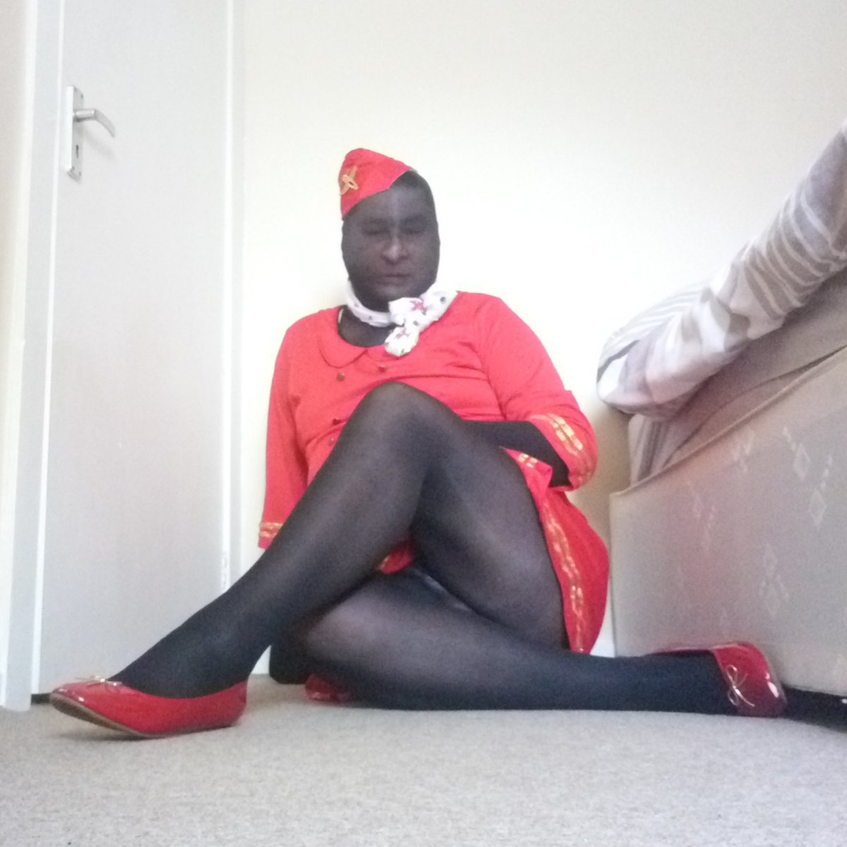 encasedinnylon's tweet photo. Tights encasement #pantyhose #encasement #encased #zenti #hosiery #tights #black #covered #in #nylon #nylons #tightsface #nylonclad #tightshead https://t.co/Xyd9uWFFWb