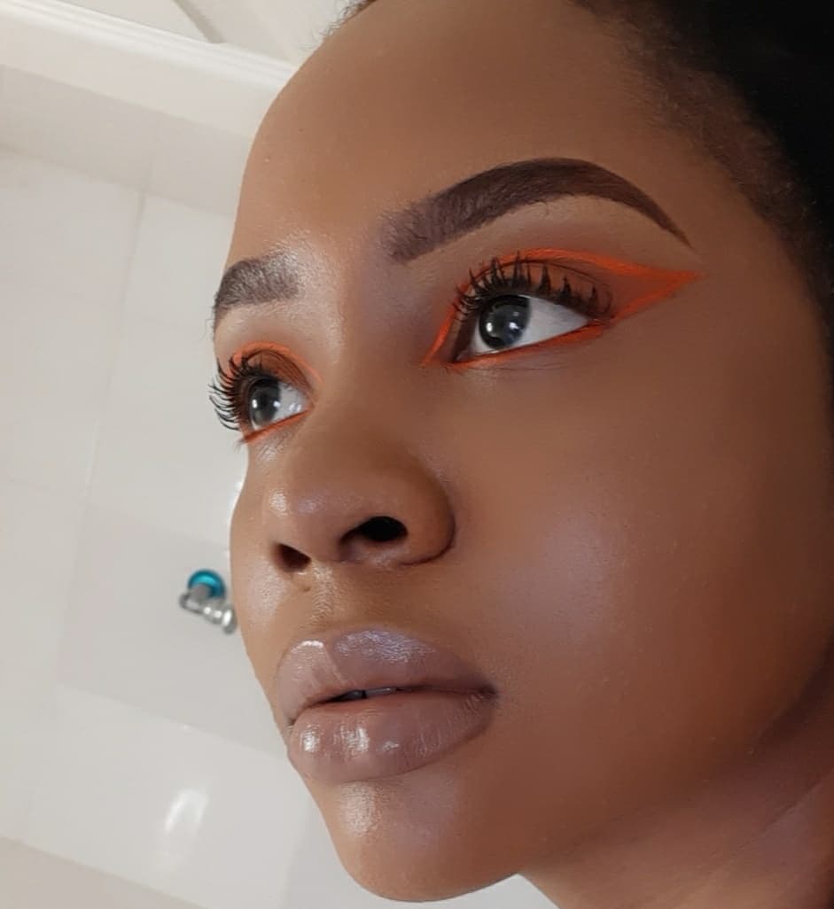 Iam_ThaBeezness's tweet photo. Please just retweet this 🥺🙏🏽
+26772884381 for all makeup services for women as well as male grooming. https://t.co/v9VcjrpLWd