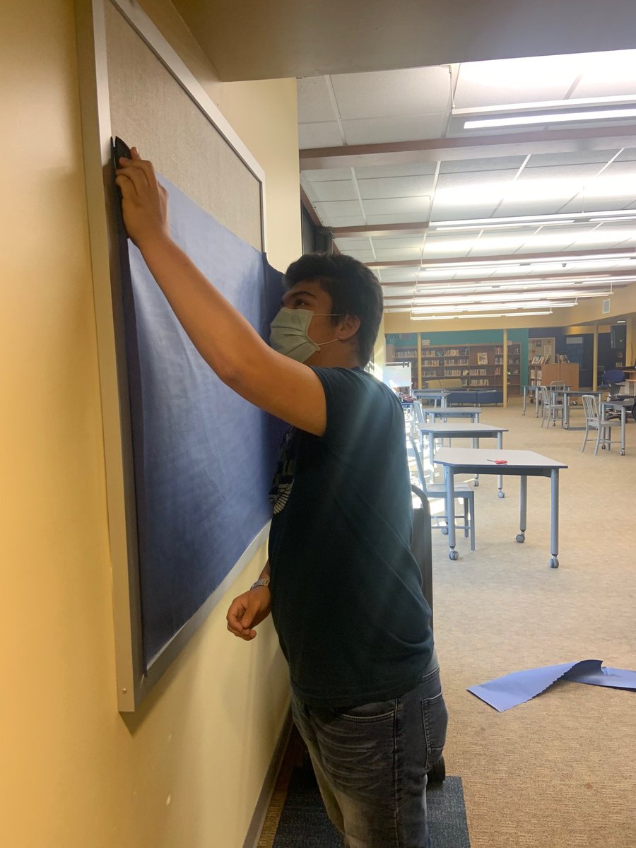 LibraryPths's tweet photo. Thank you to @JLefebvrePTHS's class for beginning work on the LMC bulletin boards! I'm so excited to see the execution of their design ideas! @pthsnation  #RectangleMan #StapleMan #PeqPantherPride https://t.co/gbHxBJUzbY