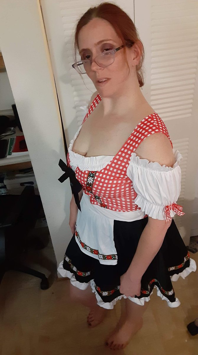 rosesapphire911's tweet photo. Some new stuff to add to the collection #ghostbusters #bavarian #beermaid #endlessdress #photography #photooftheday #photographyisart #model #photographyislife #cosplay #girlsofcosplay #womenofcosplay #altmodel #nerdygirl #nerdygirls
#lewd #pinup #pinupgirl #wlng #bisexual https://t.co/fZgs9ACXK2