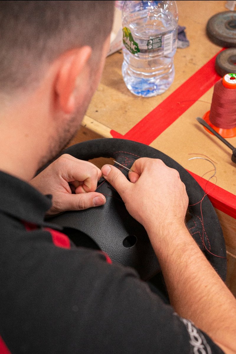 dclassauto's tweet image. We recently had Mark from @mercedesbenzowners down for a steering wheel retrim for his Mercedes CLS. Mark requested for a black alcantara wheel with a red leather 12 o'clock band to match the cars headlining and red leather seats. #dclassauto #mercedesbenzowners