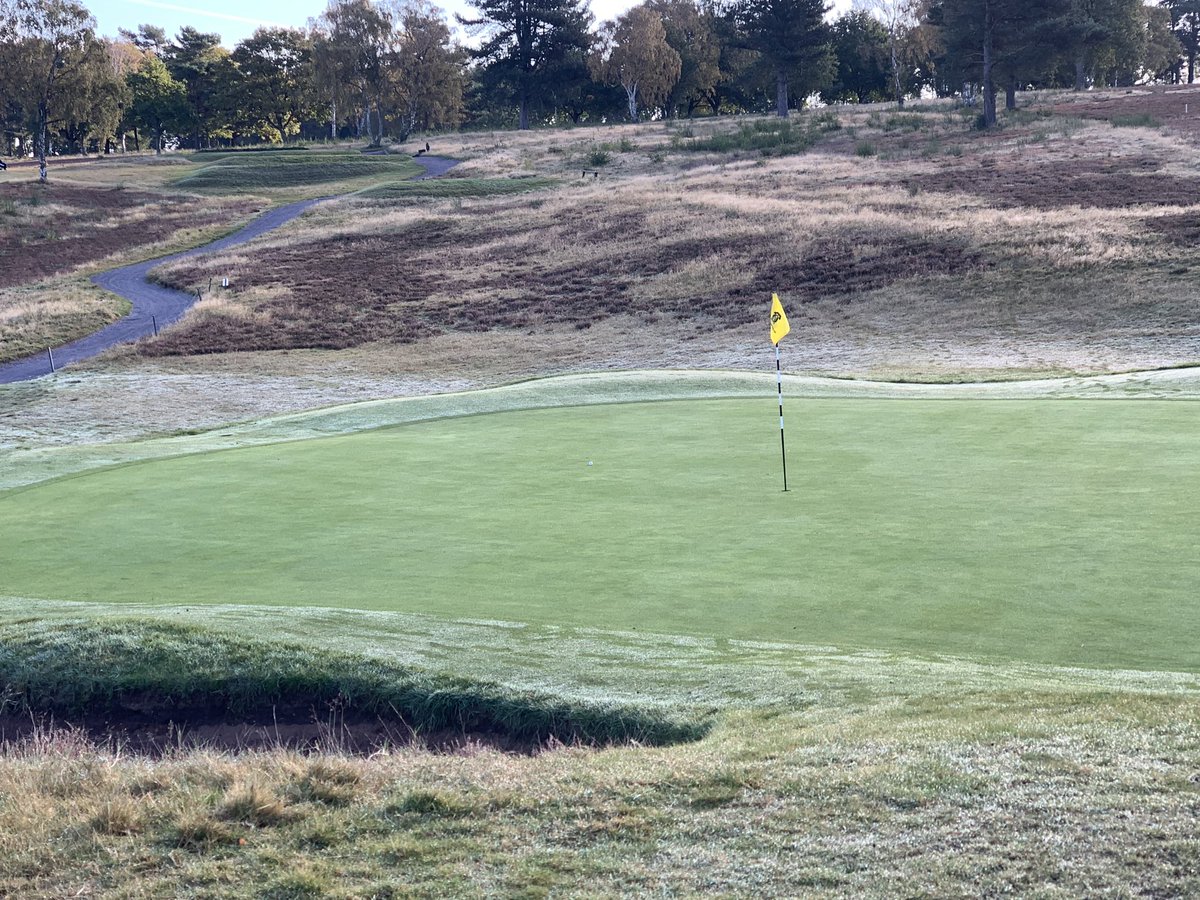 StevieG_1967's tweet photo. Prize giving @linksbookgolf @Official_SFGC ...

Round 1
NTP StevieG (size 43)
#RobbieD won 33/32

Round 2
NTP Rob (size 39 but forfeited as he missed the putt 🙄)
Rob won 36/35

Tks for the prizes to @BushnellGolf @TitleistEurope @skechersGOuk @yourgolftravel💪😉🤣🏌️‍♂️⛳️🕺 https://t.co/WJXwF9dJEk