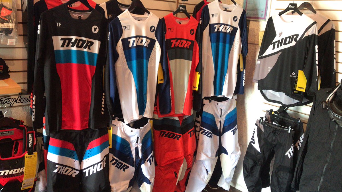 ZoneThor's tweet image. Thor zone.    Lo más nuevo en combos de pantalón y jersey 2021 $ 2700 pesos