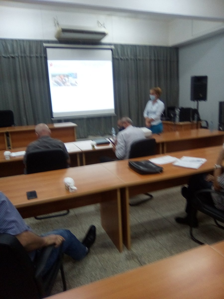 felixeddyglez's tweet image. Cómo continuidad al proceso de defensas de tésis de la Especialidad, en el día de hoy, tres brillantes alumnas defienden sus tésis, la primera ya terminó con resultados Sobresaliente. Buen regalo al #9no.Aniversario de la@ESCEG.