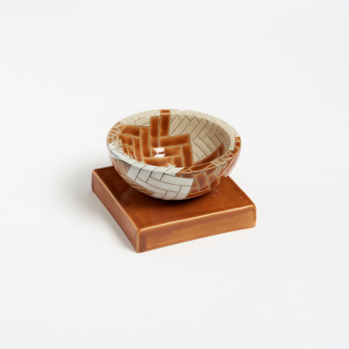 thegarnered's tweet photo. We are thrilled to announce that our latest collaboration with Edinburgh  based #ceramicist @frances_priest has launched on The Garnered - a beautiful collection of #handmade patterned bowls inspired by the colours on the island of Sanday in the #Orkneys. https://t.co/87wnw6Oyd2 https://t.co/1NkZT0eB2j