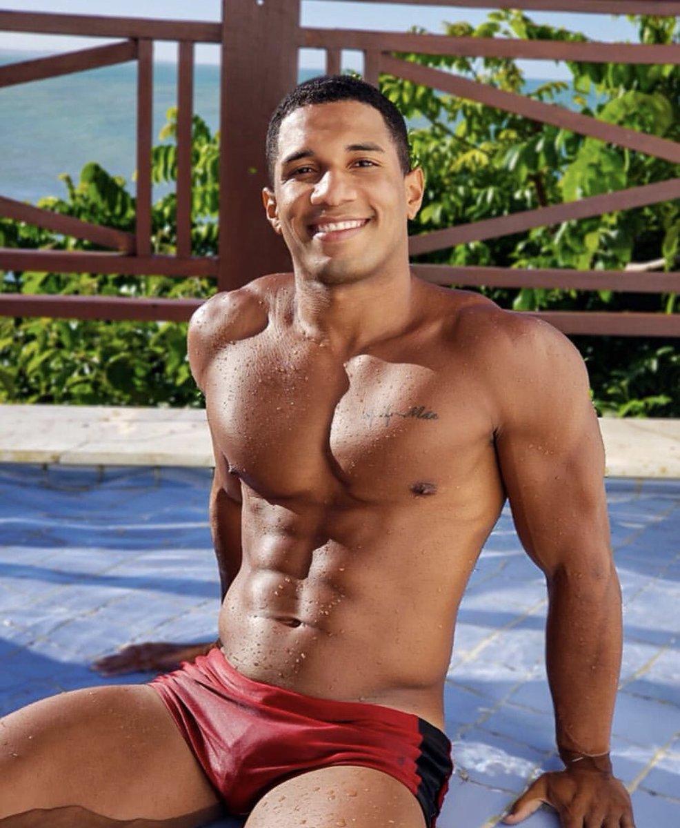 ComoNo_ConGusto's tweet photo. @souzafilipe_ #delicia #cuepower #morenazo #FuegoArdiente #sexy https://t.co/Owsv0Dfdhj