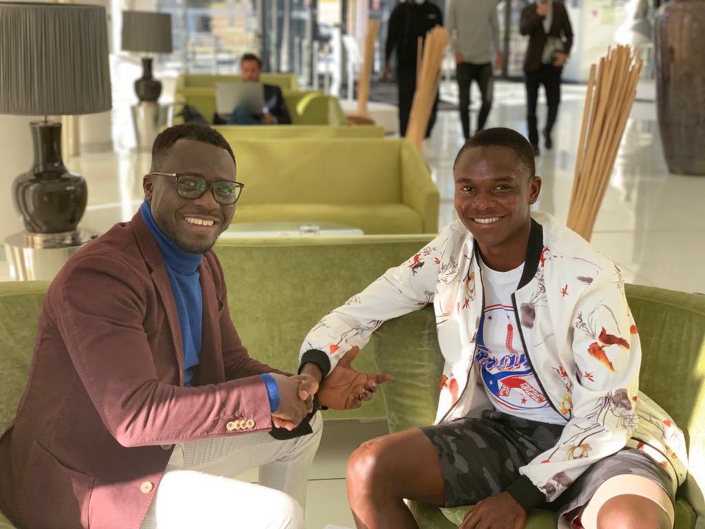 ArthurLegacy's tweet photo. SIGNED & SEALED
@SCBragaOficial’s Abdul Rahim Alhassan is officially a member of ArthurLegacy.
#FifaAgents #SuperAgent #FootballBusiness #ArthurLegacy 🇬🇭 https://t.co/Y6oVYQJ0Op