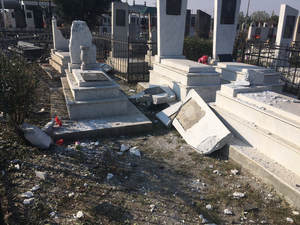 For people asking questions about the reported attack on a cemetery in Terter, #Azerbaijan, here’s some photos we took of the scene and our experience of it. #Armenia #NagornoKarabakh