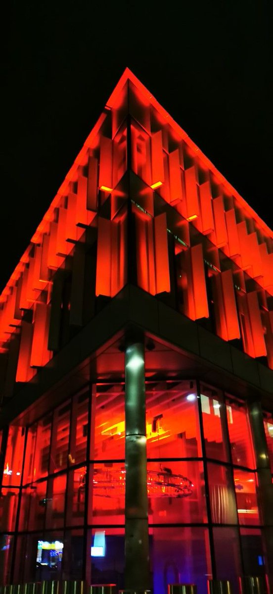 eicc's tweet photo. A few action shots captured by the EICC's very own @LyndseyRaff at this years' #GlobalActionDay in #Edinburgh. #WeMakeEvents #LightInRed RT @PlasaOnline https://t.co/BSQXBbQYs7