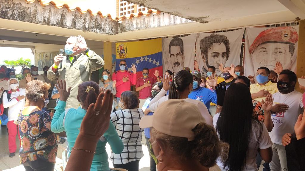 cboalcaldia's tweet photo. Así quedó juramentado el equipo político parroquial de Catedral, juntos todo es posible rumbo al #06Dic y así ir al rescate de la Asamblea Nacional, para devolverle la felicidad a nuestro pueblo https://t.co/IRySgs4Jsl
