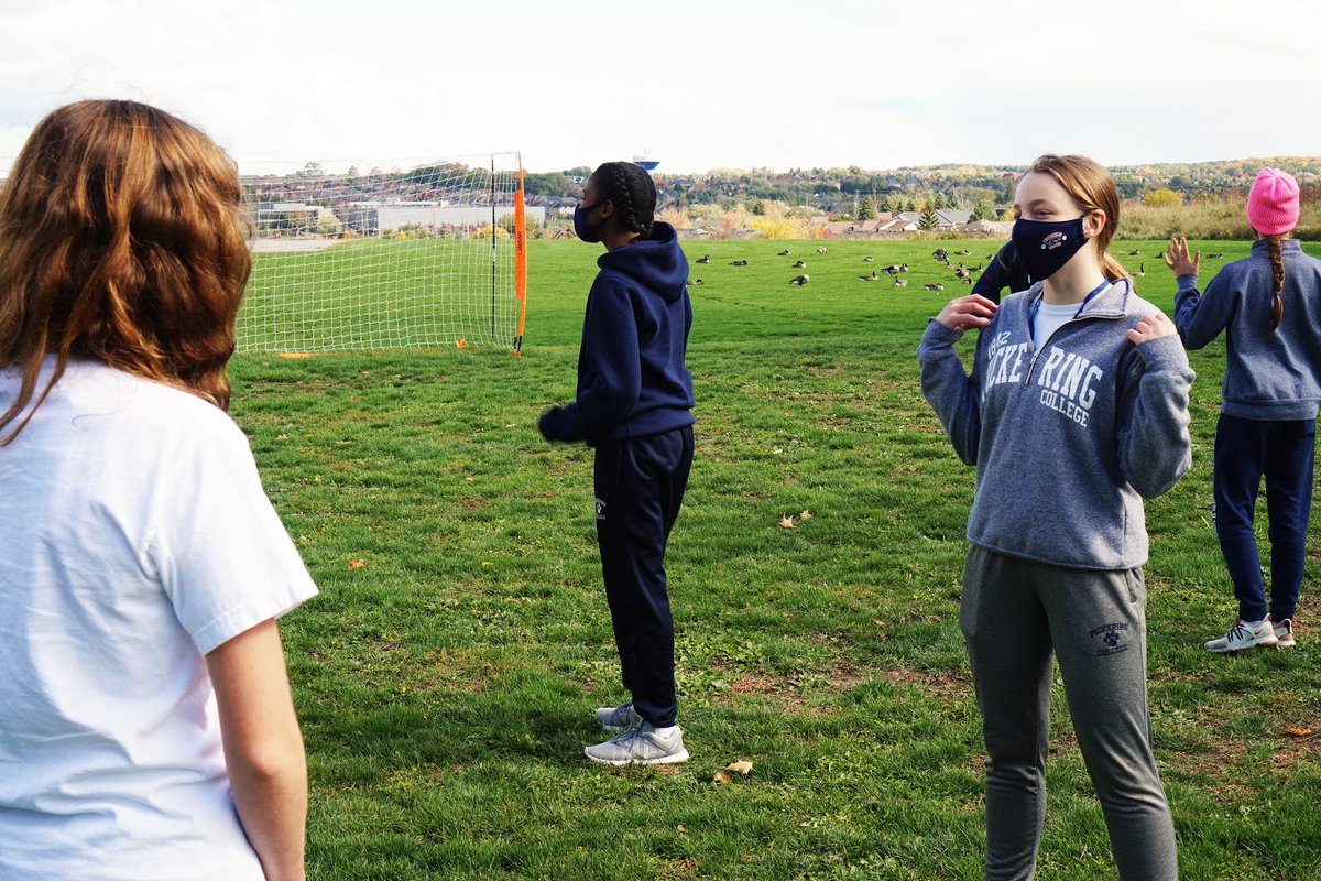 PickeringColl's tweet image. Our Grade 9 French students have been finding creative ways to practice their oral interaction skills at various Diplôme d&apos;études en langue française (DELF) levels while remaining safely physically distanced. #languageandliteracy