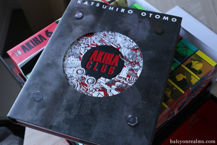 More pictures from the boxset. It even has a copy of the Akira Club art book thrown in. #manga #大友克洋 