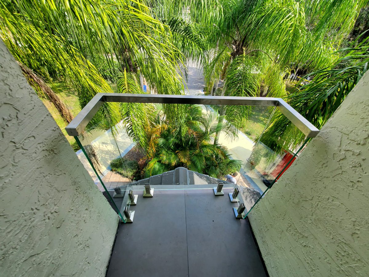 Green_innovatio's tweet photo. Balcony Glass Clamp Stainless Steel Square Glass Spigots Pool Fence Spigot Clamp Home Garden Stairs Balustrade Railing Balcony Glass Floor Clamp ... 🍀✔😎🙌❤
.
.
.
.
.
.
#interior #home #homedecor #interiordesign #love #glassofig #glassforsale #glassart #boro #dabs #anime https://t.co/yo4VH6qDY6