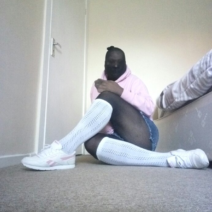 encasedinnylon's tweet photo. Tights encasement #pantyhose #encasement #encased #zenti #hosiery #tights #pantyhoseencasement #tightsencasement #tightsface #nylonclad #tightshead https://t.co/XZVfpc5RG9