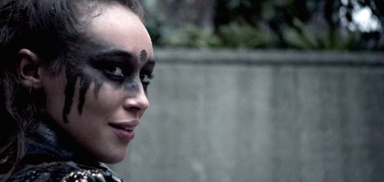 Multi_Fandom_s's tweet photo. si Gabriel n’avait pas tiré la flamme, Lexa aurait pu transcender et je sais qu’elle aurait choisi de revenir pour Clarke.
#Lexa
#lexaiscoming
#the100season7
#The100Finale https://t.co/kadJPrX1Iu