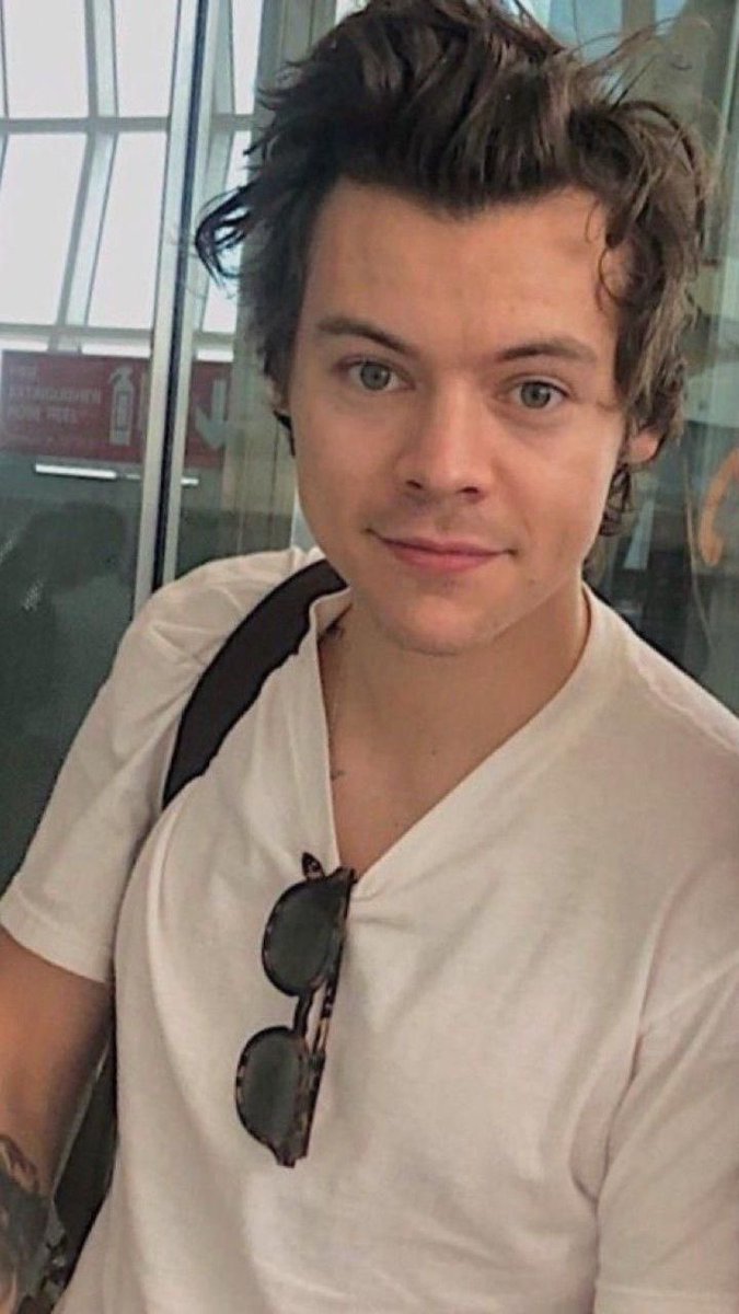 pics of harry that radiate boyfriend energy... a thread