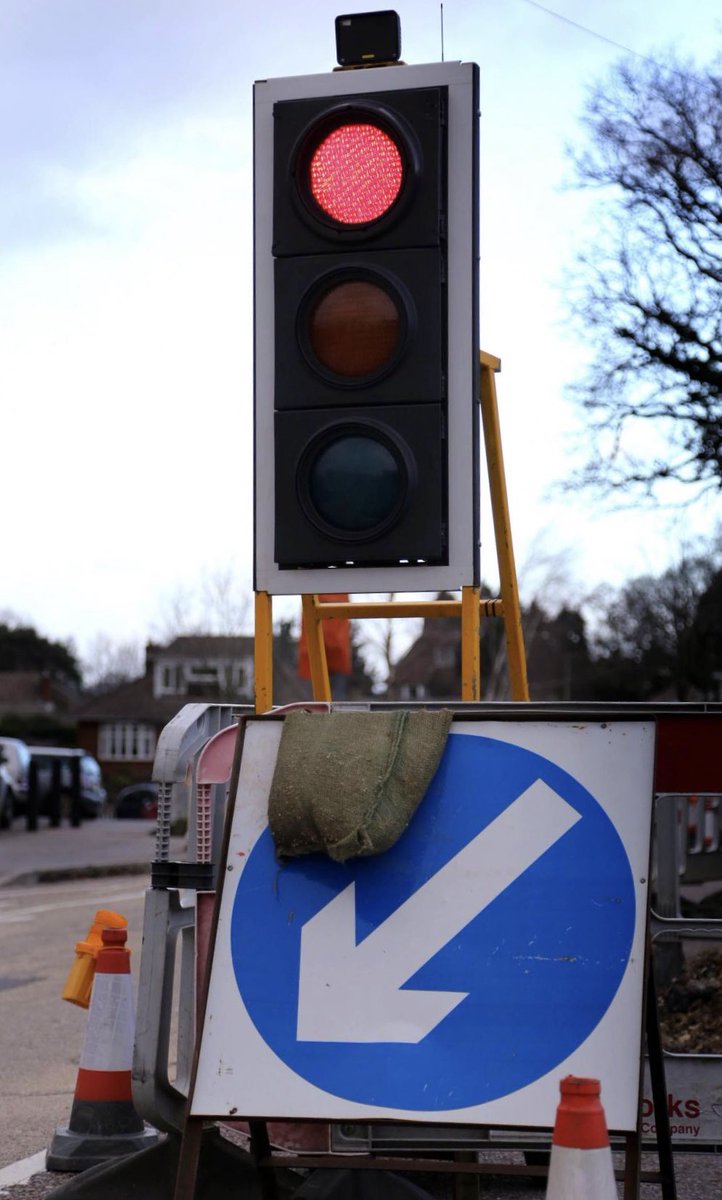 CumbriaRdWatch's tweet photo. #A66 #Sandford #TempSignals
A66 very slow at the Sandford turn off due to temp traffic lights for repairs to a collapsed manhole cover. Expecting delays. #CumbriaRoads
P: 17:03 hrs. @INRIXtraffic_N @BBC_Cumbria @SimonJamesDJ https://t.co/qhaknP2oZK