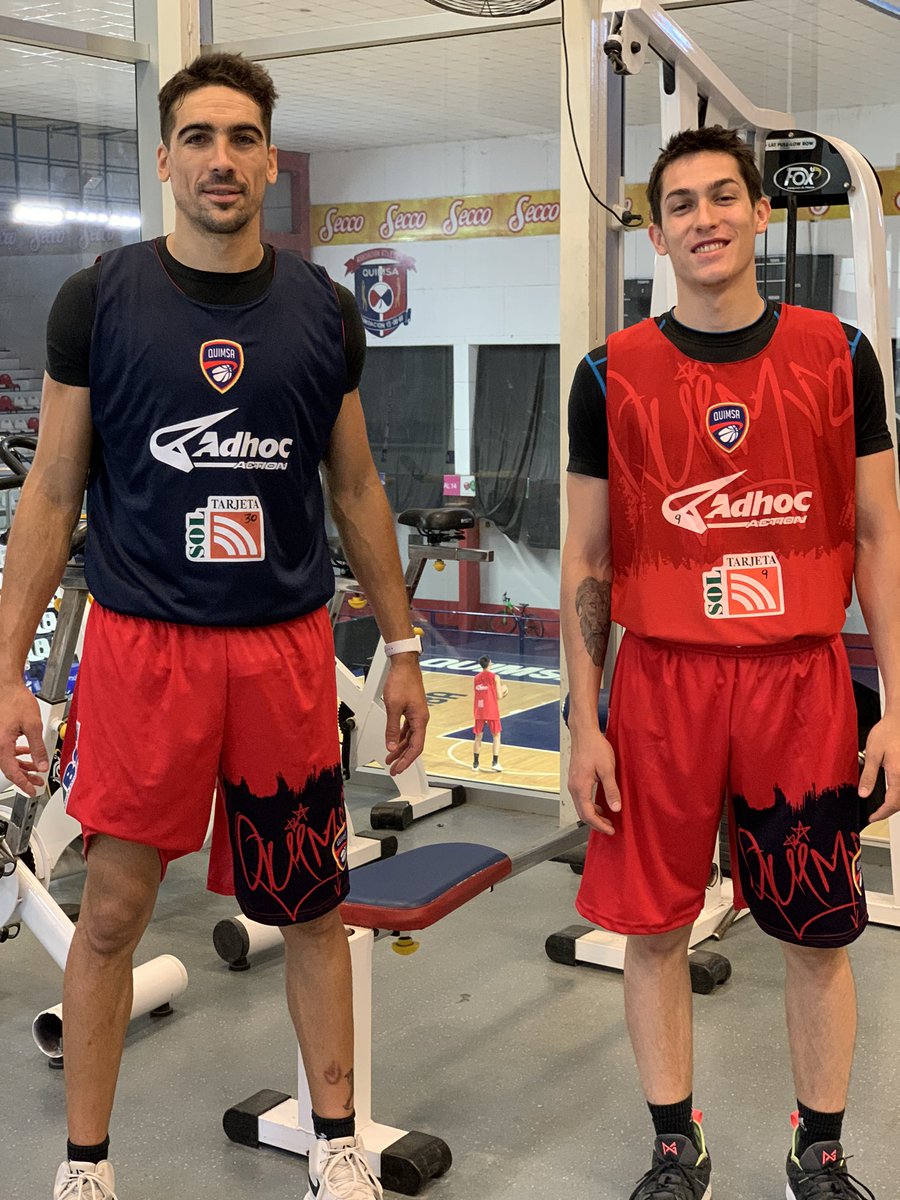AAQuimsa's tweet photo. 👕 Con pilcha nueva de @adhocoficial, la Fusión se entrenó en el Ciudad pensando en sus próximos compromisos ✅🔴🔵⚪️ https://t.co/agRpnFwKDQ