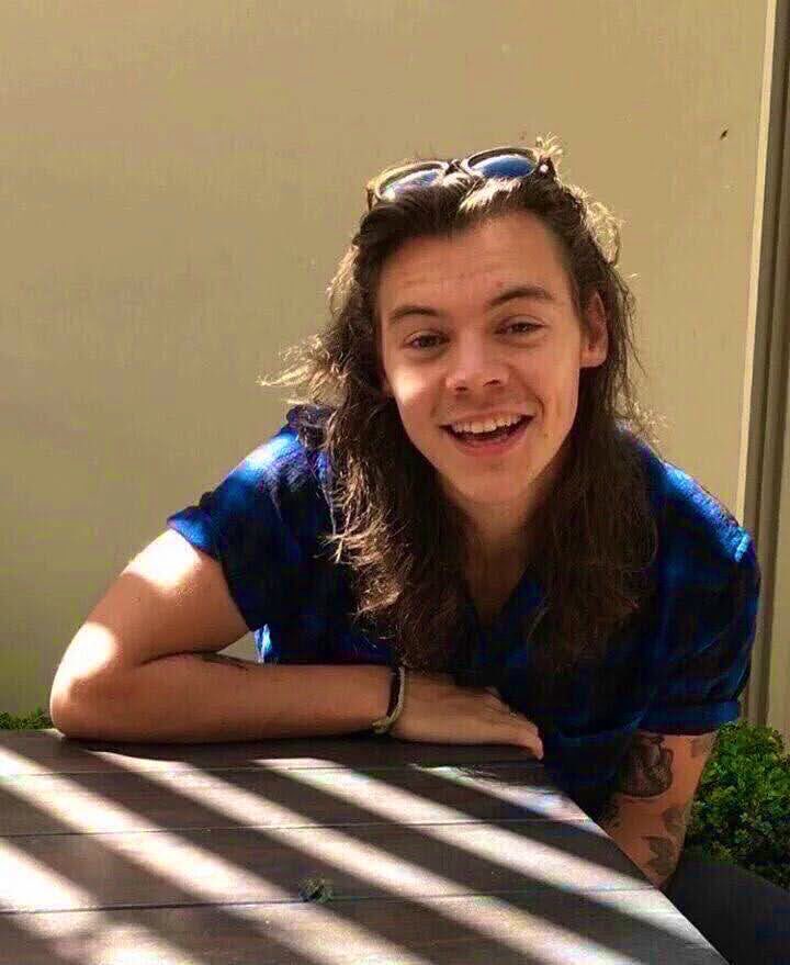 pics of harry that radiate boyfriend energy... a thread