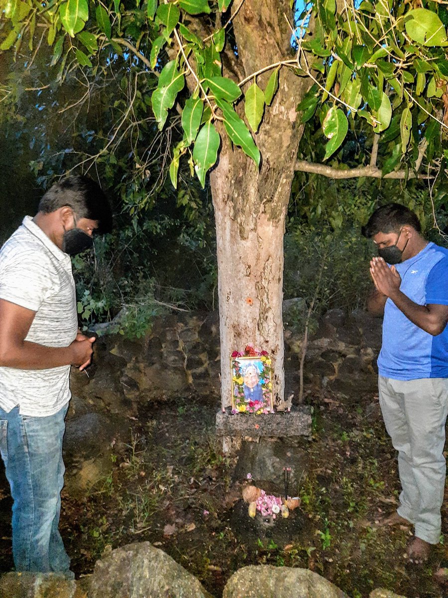 ramkumarg28's tweet photo. Paid respect to the Missile Man Dr. APJ. Abdul Kalam Sir on his 89th Birthday by #Siruvani_Vizhuthugal in Siruvani-Nandangarai check dam under Jamun tree which was planted by himself on his 80th birthday in 2011

#APJAbdulKalam #Birthday #Abdulkalam #Kalam #Missileman 
#Siruvani https://t.co/dG0SxDY86P