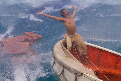 antonioroda's tweet photo. Sigo con mis #visionadospendientes y ayer tocó #lifeofpi #vidadepi. Lo que siempre me ha gustado de #AngLee es que arriesga e innova, a veces con mejor resultado y a veces con peor. Creo que soy de los pocos que defienden su #Hulk. SIGUE https://t.co/Un69bwsTxl