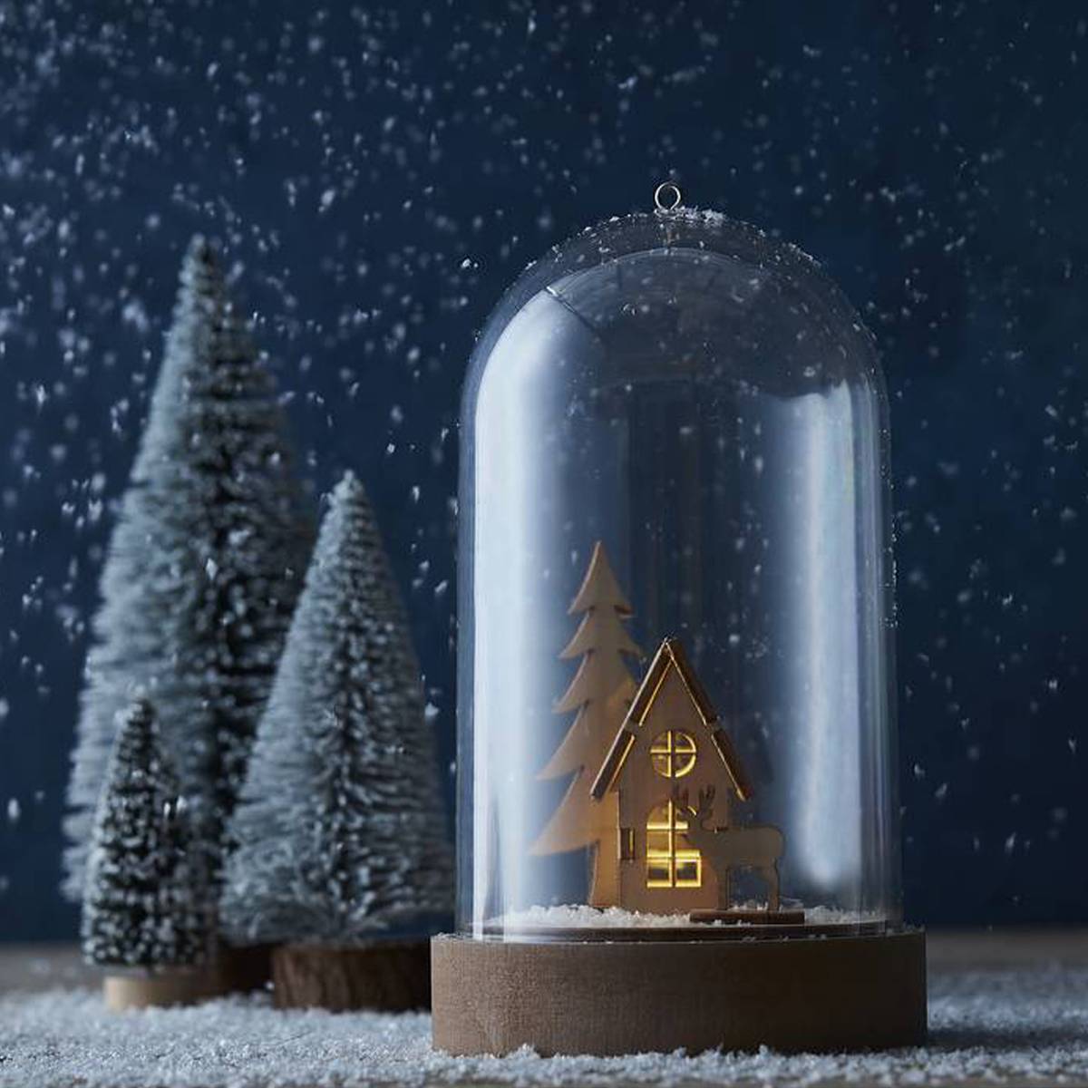 Create stunning centrepieces and festive decor with our LED Domes.
Fill them with a festive winter scene, with mini wooden houses, artificial snow, glitter and more!
Available in-store and online: https://t.co/0gwnbZpTsH
#CraftTogether #Christmas #Hobbycraft https://t.co/dQy0Ry5kfC