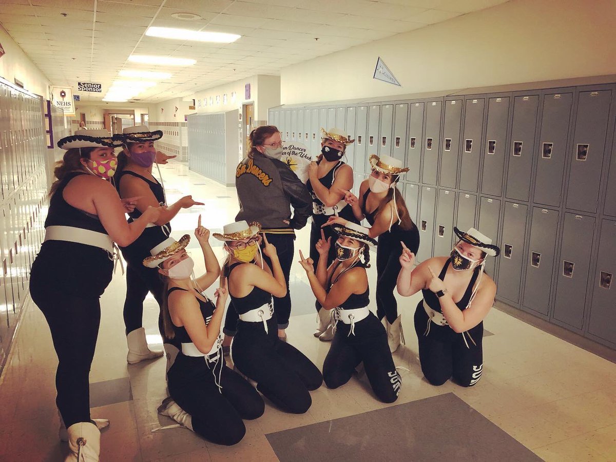 FossilHigh's tweet photo. Congrats to our Homecoming Teacher of the Week, Mrs. Thompson! Fun fact: Mrs. Thompson is a Sun Dancers Alumni!💛🖤 https://t.co/toRVYmqJHt