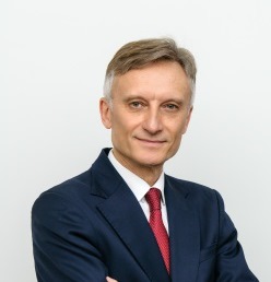 Obywatelski's tweet photo. O 13:15 w najbliższą sobotę zapraszamy na transmisję sesji II pt. "Siła lokalności dla budowy Europejskiego Zielonego Ładu". Gdzie są nasze największe szanse - oddolnie i odgórnie - które pozwolą przygotować się do nadchodzących zmian?
Partnerzy: @EUinPL, @PRegiony, @FortumPolska https://t.co/FxgmaXRzhH