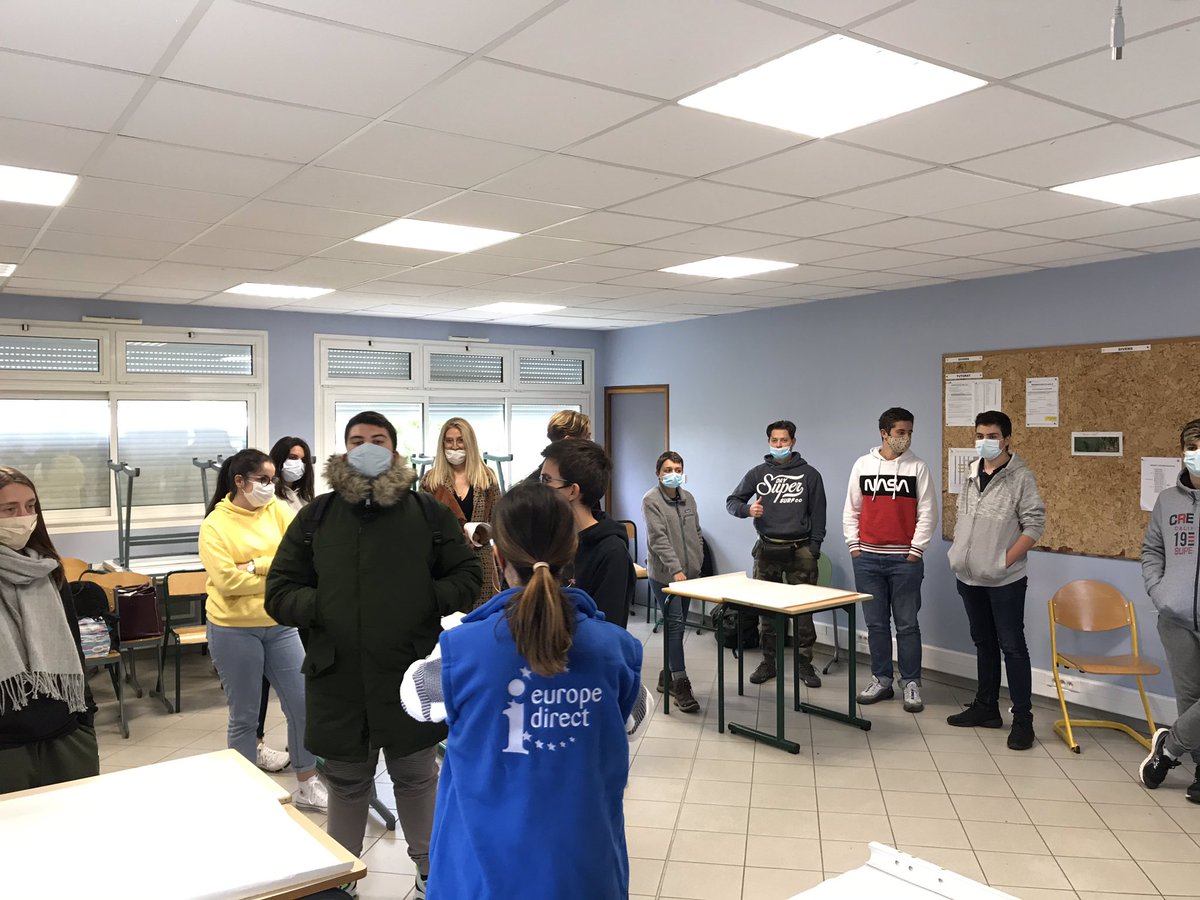 MdEuropeNimes's tweet photo. Les #ErasmusDays en Lozère au #Legta a St Chely d’Apcher avec les jeunes en formation élevage et des volontaires européens @EUsolidarityCor @VegaJuana4 @DptLozere48 https://t.co/kQb3xB8QoP