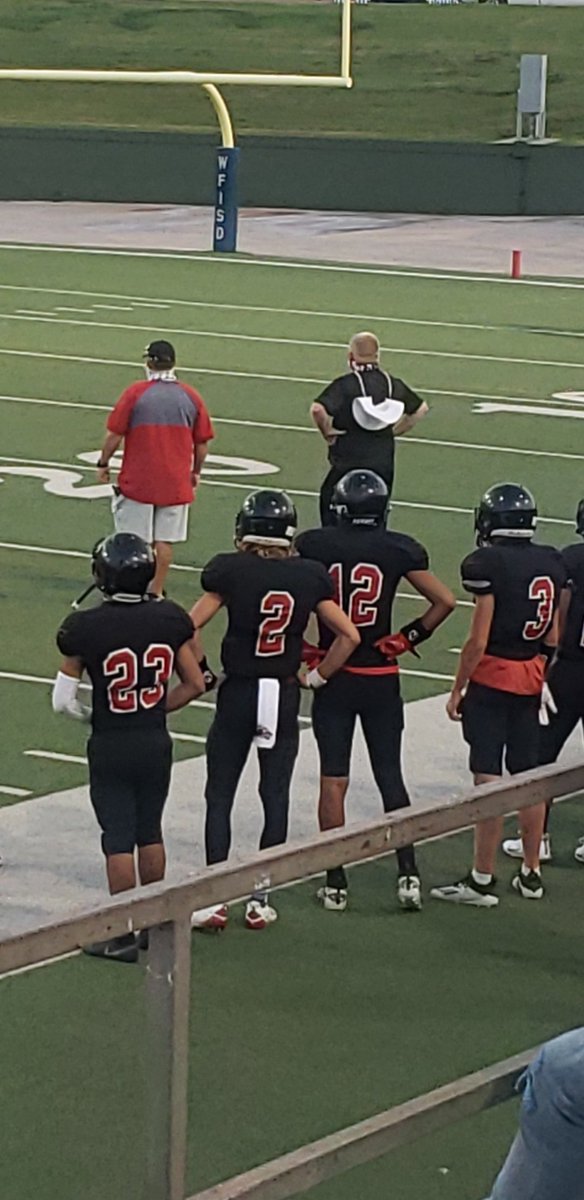 MamaFleeks's tweet photo. Good luck out there tonight @the_logan2 @caden38450806 and @wfhs_coyotes! 
#WeRunInAPack
#CodeRed 
🏈💪🏾❤🐾🖤🥇 https://t.co/D0hjagUabz