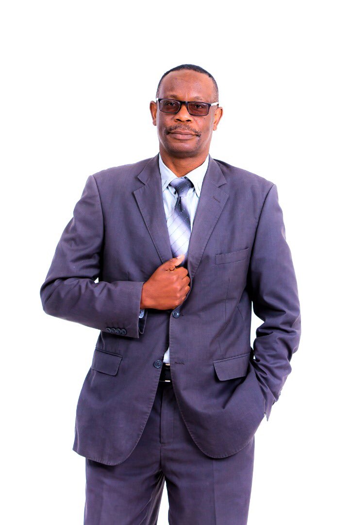 WilsonChari's tweet photo. #SundayReggaeTalk, join #RCG on @classic263 and enjoy the best of reggae every week at 12-1pm. Don't miss out on the great show by the best Reggae Producer presenter Terry Mapurisana @SteppersC @TeamReggaeMusic @MazadzaJosphat @VaKarikoga @Sankymanda @rangamakuku https://t.co/mXL8ClAxUs