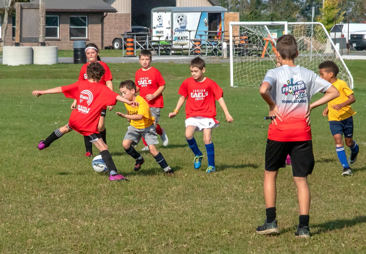 <a href="/JrGaels_Soccer/">juniorgaelssoccer</a> winter soccer registration is now open. Keep those kids active. #soccer #ygk

clipperssoccer.com/u9u12registrat…