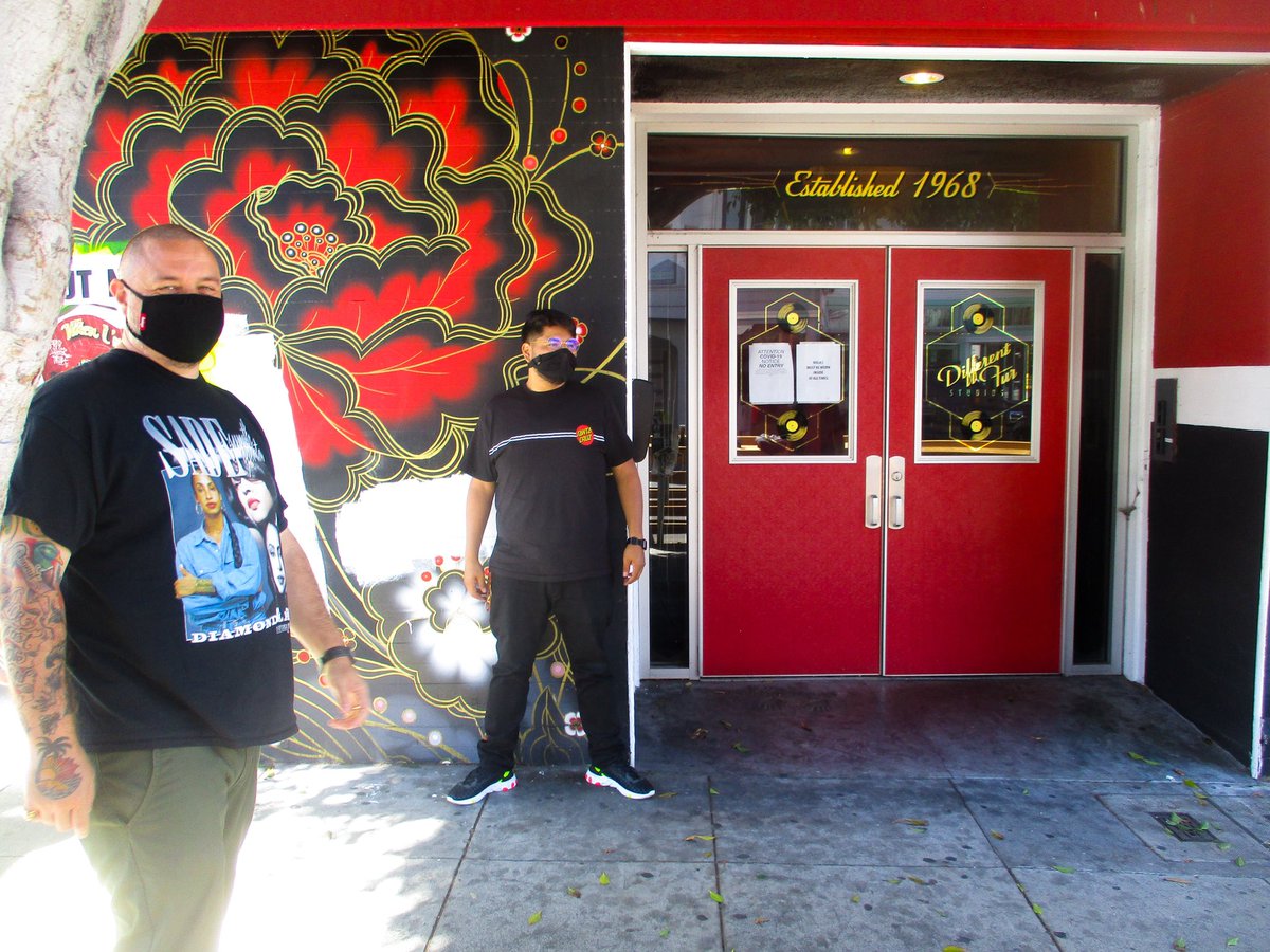 Any genre
6 house engineers
Full digital or analog
and we’re one of only two remaining legacy studios in San Francisco w/ 52 years of history

VO, scoring, and production also available hmu to discuss

Currently booking just over a month out, tap in differentfurstudios.com