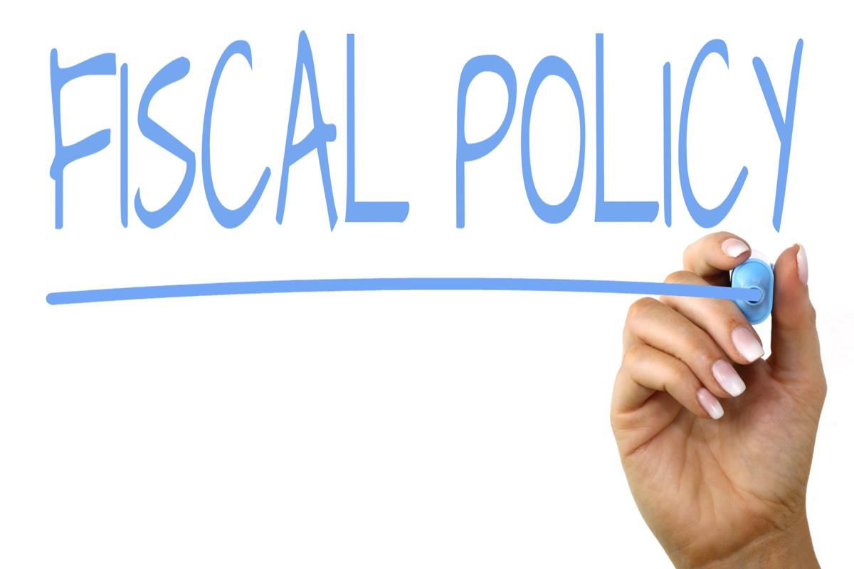 Fiscal Policy 101In the wake of the COVID-19 economic crisis, you have undoubtedly heard the term "fiscal policy" thrown around a lot.But what is fiscal policy and how does it work?Here's Fiscal Policy 101!