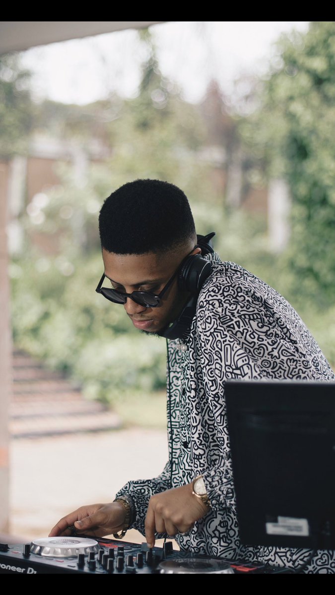 PRxFND's tweet image. Head on down to @PUMASouthAfrica IGTV to scope my #SelectSessions Mix! 🙏🏼 I had mad fun!!! ❤️🔑🔑🔑
🚨Watch it here: instagram.com/tv/CGXqu7bnt16…

 #AbanganiBami ft. Riky Rick &amp;amp; Emtee OUT NOW - LINK IN BIO!!!! #SuperstarProducer 🚀💽

📸: @CaseywavesPro