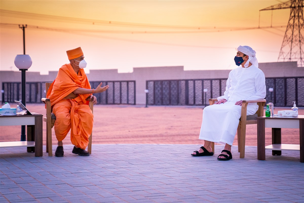 BAPS's tweet photo. News: A Dialogue on Harmony with HRH Sheikh Abdullah Bin Zayed Al Nahyan, Abu Dhabi, UAE https://t.co/A3ySRUHxT8 https://t.co/3ZTZkKhuk1