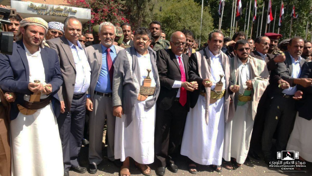 عاد أسرى من أبطال اليمن بفضل الله تعالى
وأنتم جديرون بتحيتهم والتعبير عن فخركم بهم
فأوصلوا لهم رسائلكم
#عودة_الاسرى 
#عودة_المحررين