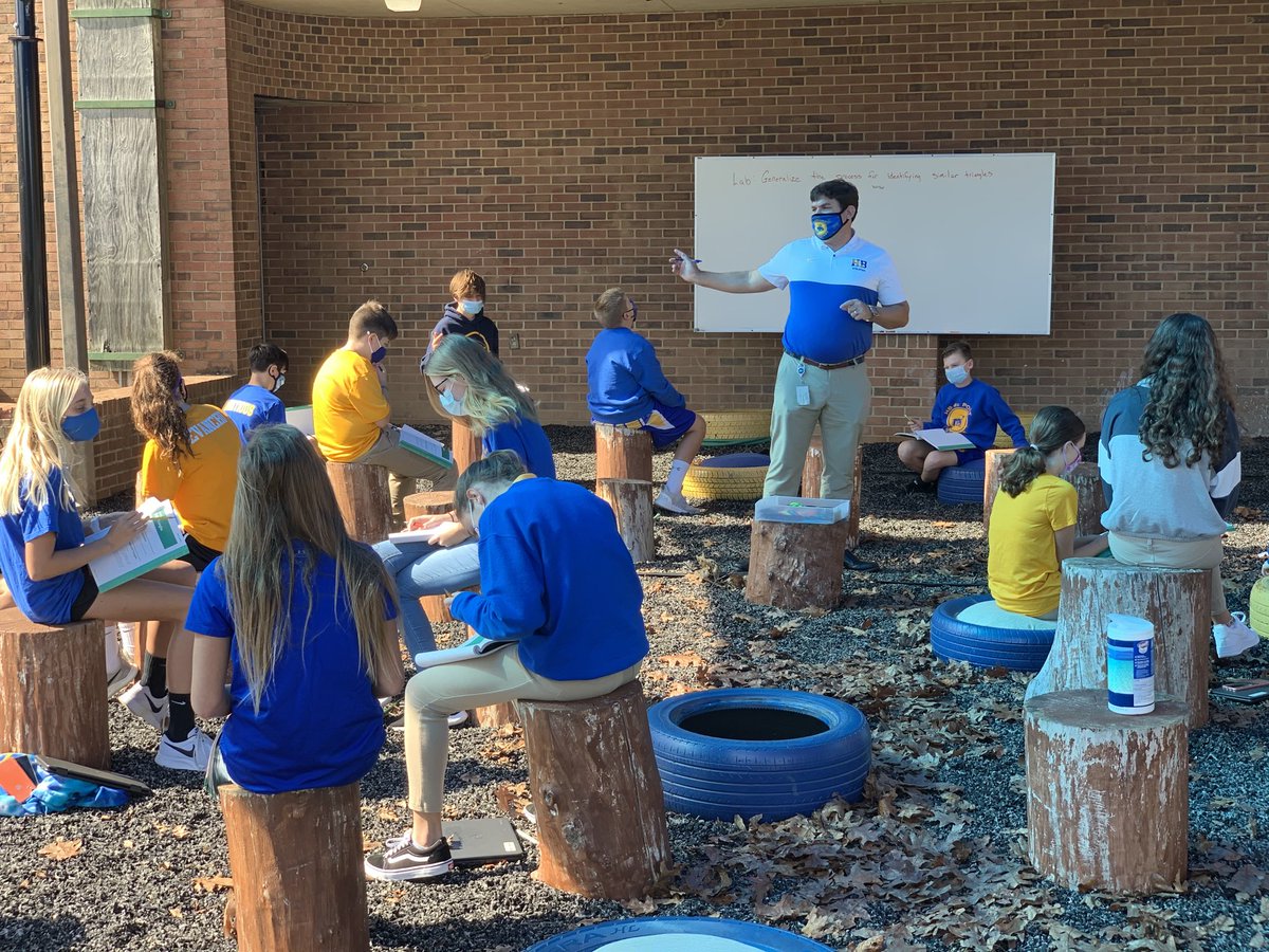 Great day for a pop up classroom. Mr. Cooks period 2 having fun.l learning math. ⁦<a href="/MrCookMathTeach/">Mr. Cook - Math</a>⁩ #resilient